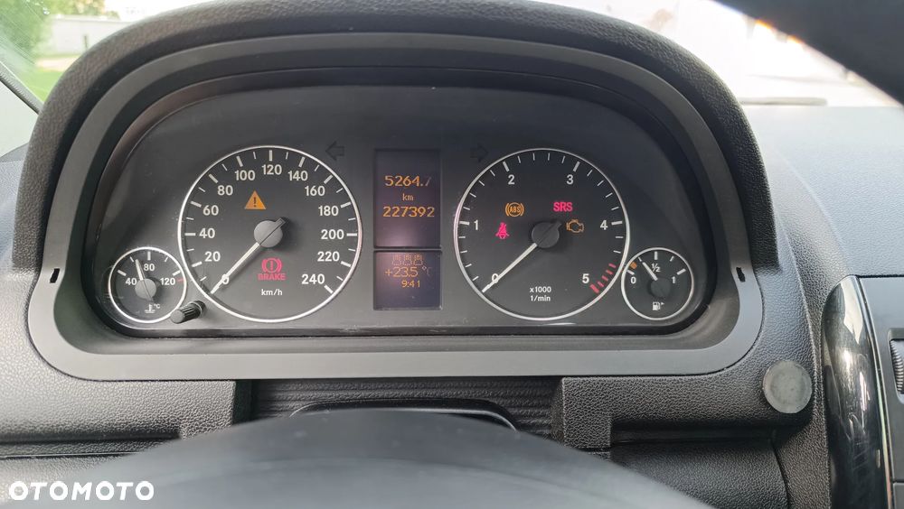 Mercedes-Benz Klasa A 180 CDI Elegance Edition 10 - 23
