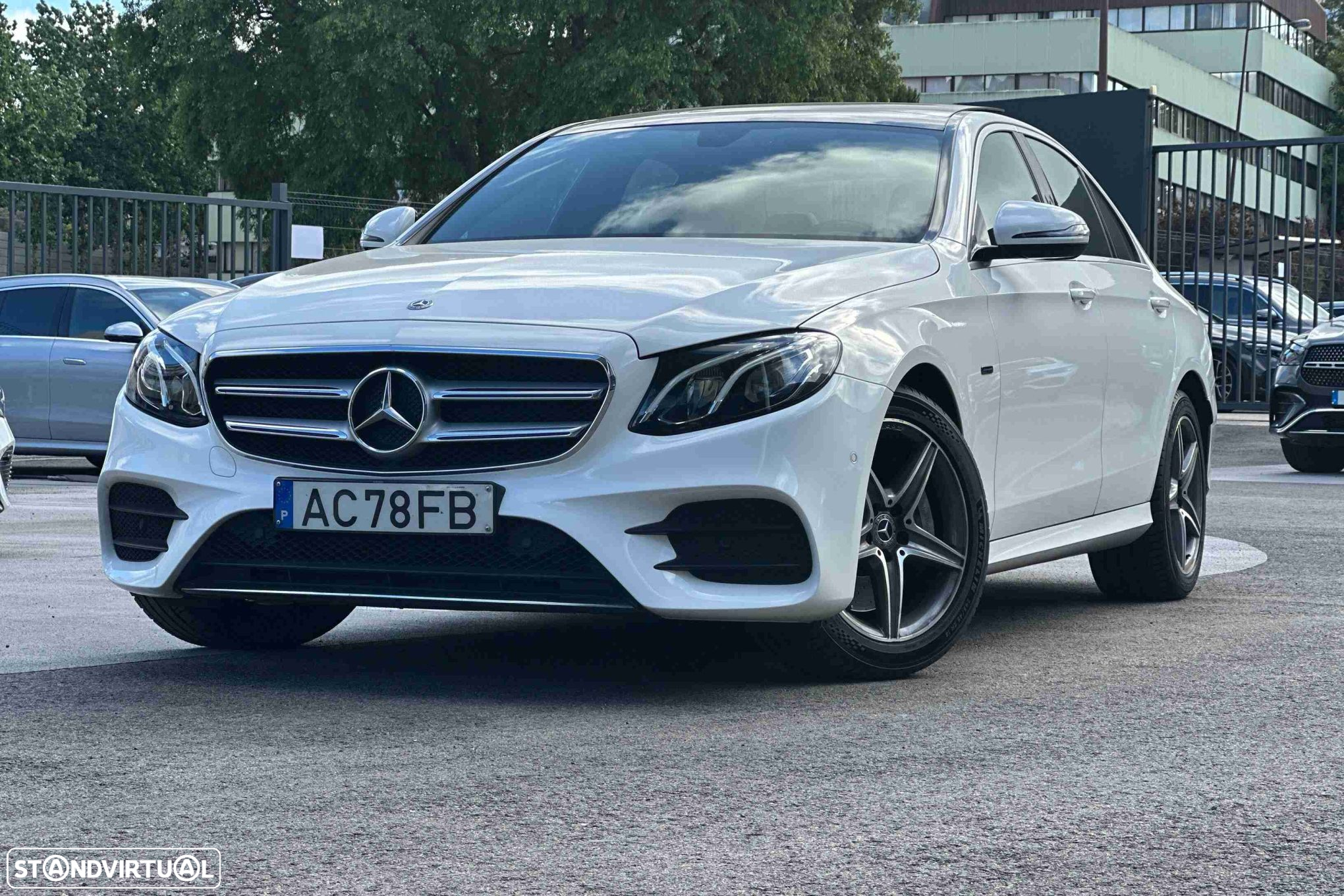 Mercedes-Benz E 300 de AMG Line - 5