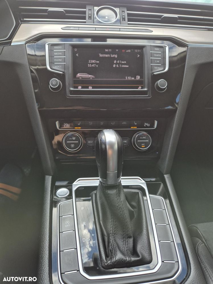 Volkswagen Passat 2.0 TDI DSG Highline - 18