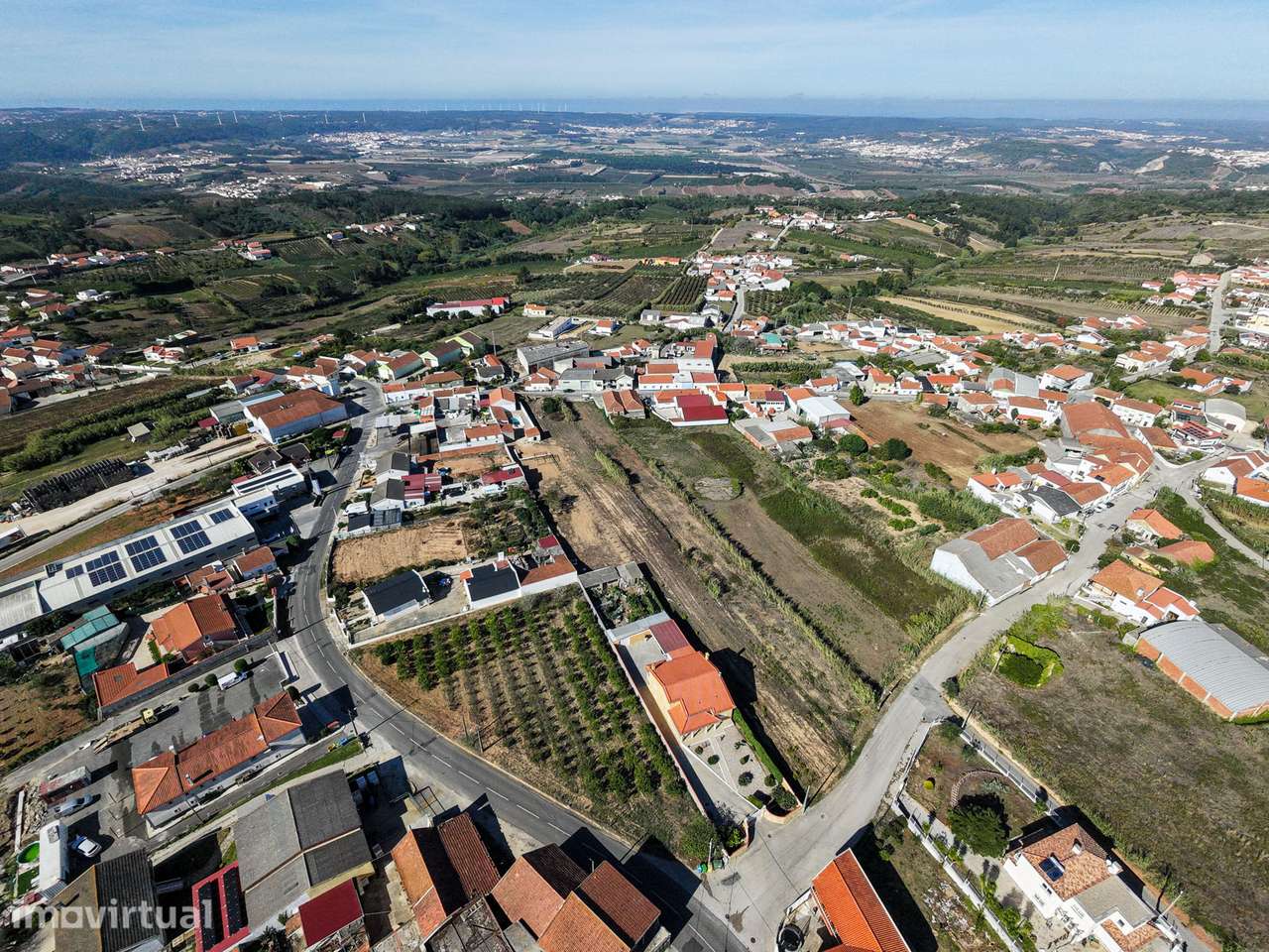 Terreno urbanizável, duas frentes e no Centro da Usseira, Óbidos - Grande imagem: 4/4