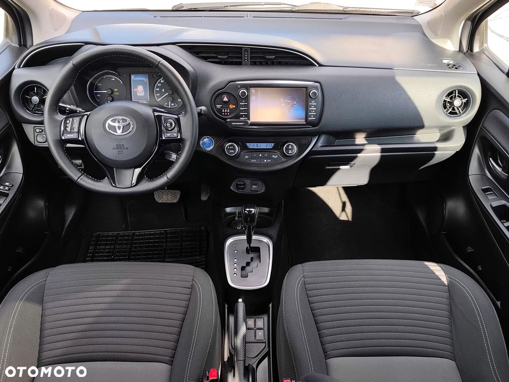 Toyota Yaris Hybrid 100 Premium EU6 - 23