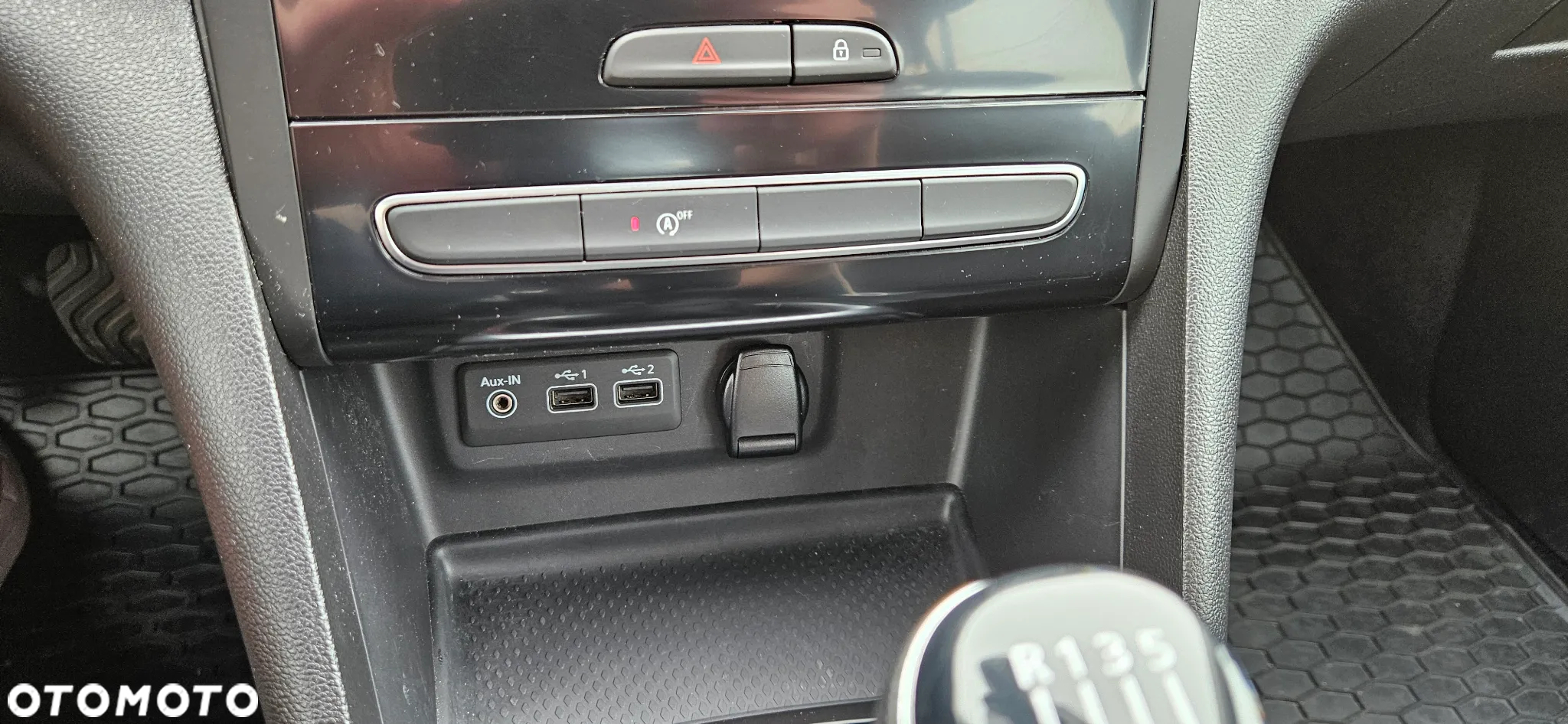 Renault Megane 1.3 TCe FAP Zen - 28