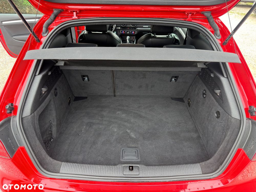 Audi S3 S tronic - 25