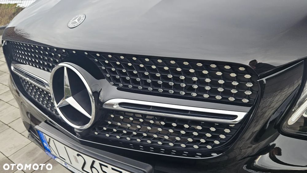 Mercedes-Benz GLC 250 4Matic 9G-TRONIC AMG Line - 19