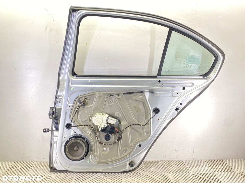 DRZWI PRAWY TYŁ  SKODA OCTAVIA II (1Z3) 2004 - 2013 1.9 TDI 77 kW [105 KM] olej napędowy 2004 - - 8