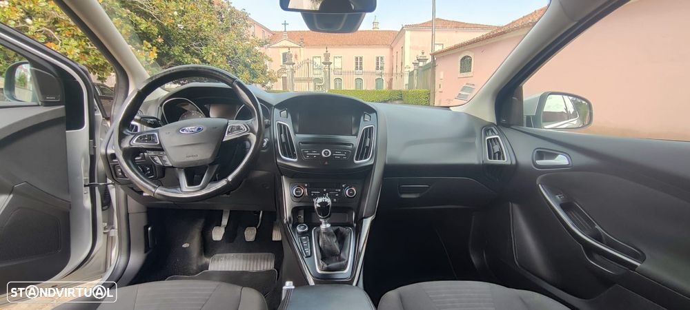 Ford Focus 1.5 TDCi Titanium - 6