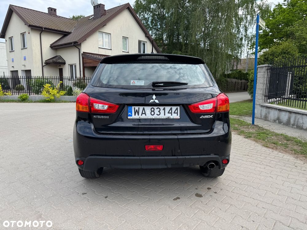 Mitsubishi ASX - 10
