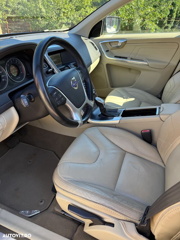 Volvo XC 60 D4 AWD Geartronic Ocean Race - 15