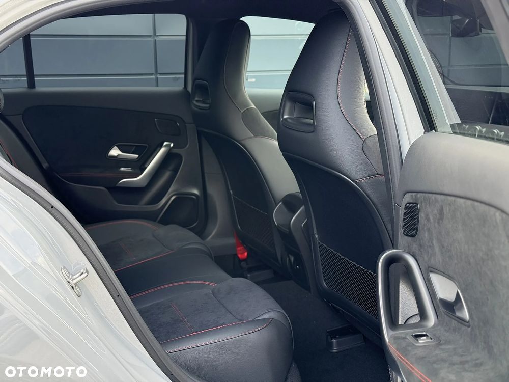 Mercedes-Benz Klasa A 35 AMG 4-Matic 8G-DCT - 15