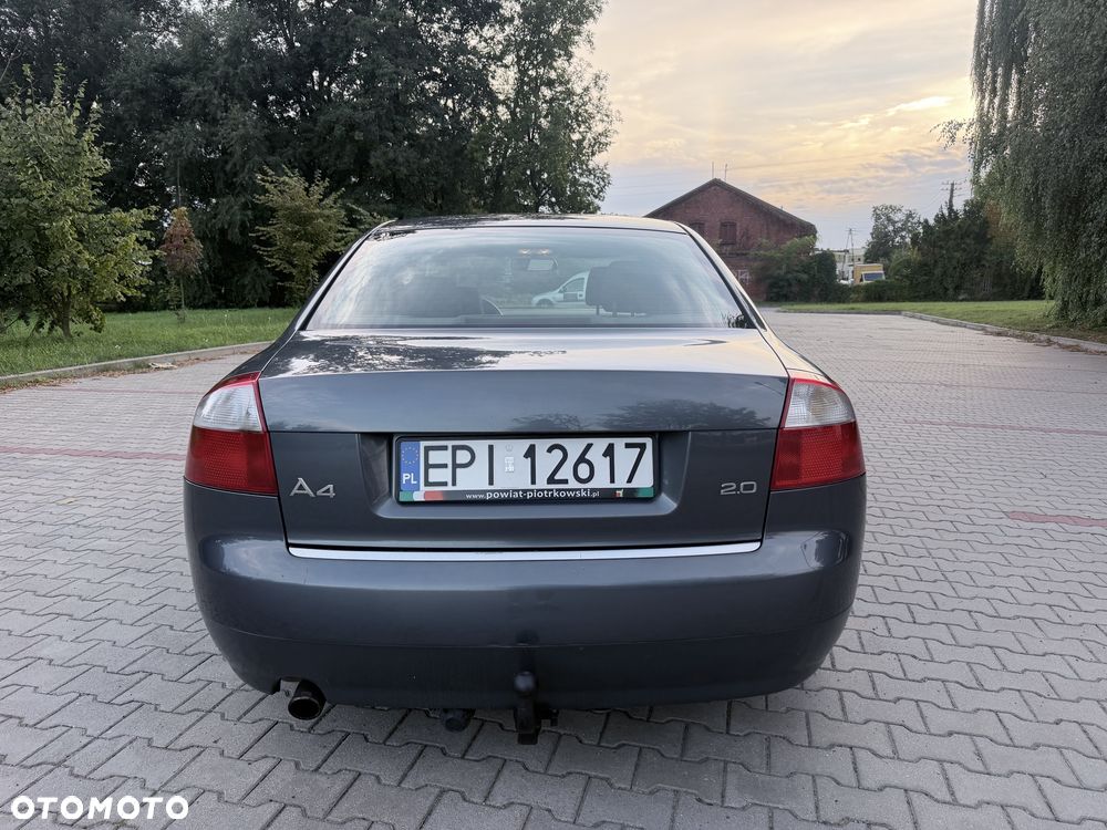 Audi A4 Limousine - 3