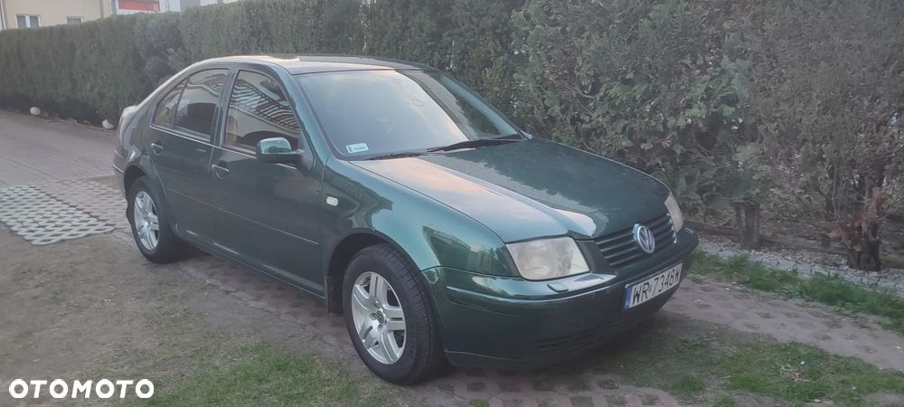Volkswagen Bora 1.6 Comfortline - 1