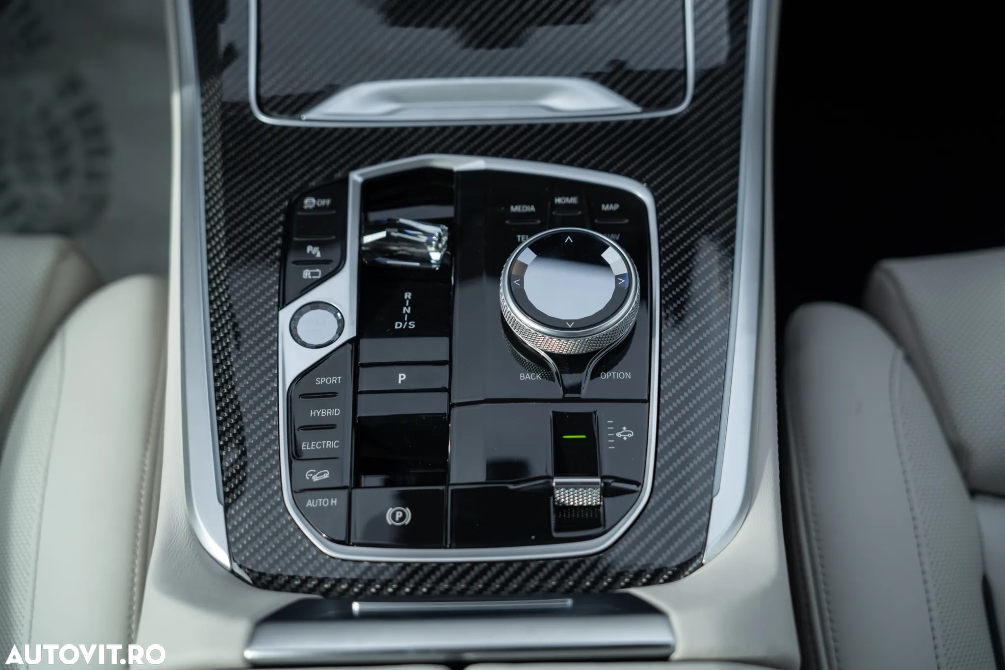 BMW X5 xDrive50e - 24