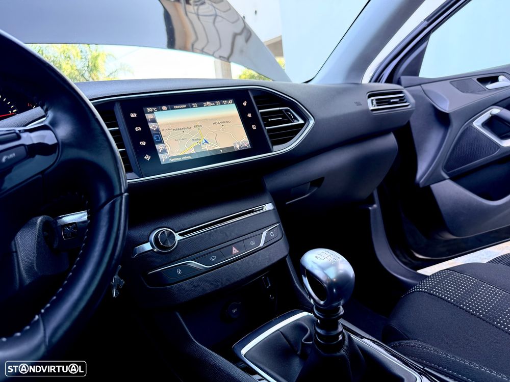 Peugeot 308 SW BlueHDi 120 Stop & Start Style - 42