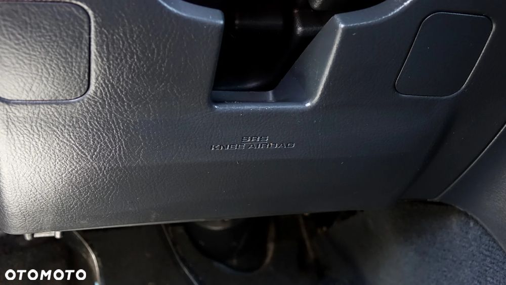 Toyota Avensis - 4