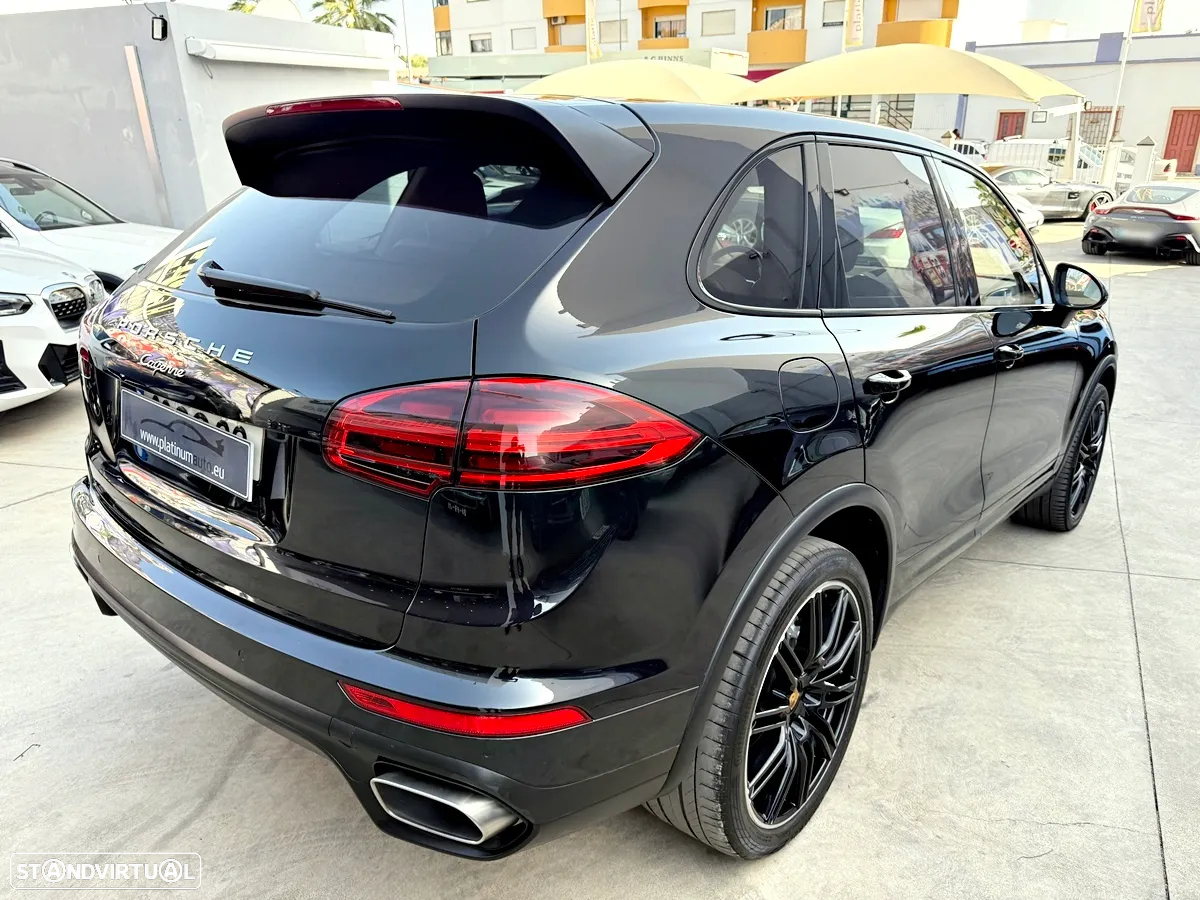 Porsche Cayenne Platinum Edition - 3