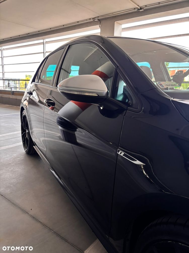 Volkswagen Golf - 11
