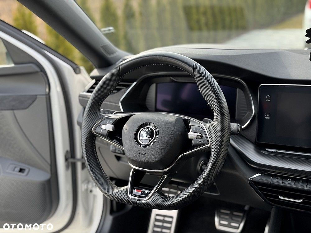 Skoda Octavia 2.0 TDI DSG RS Plus - 24