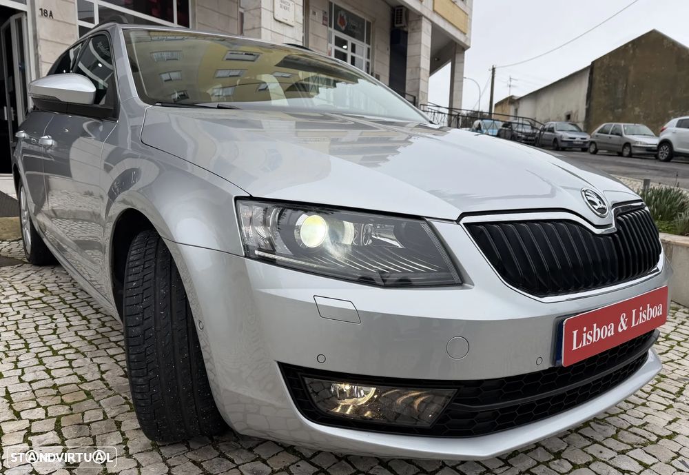 Skoda Octavia Break 1.6 TDi Sportline - 2