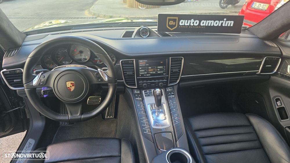 Porsche Panamera GTS PDK - 24