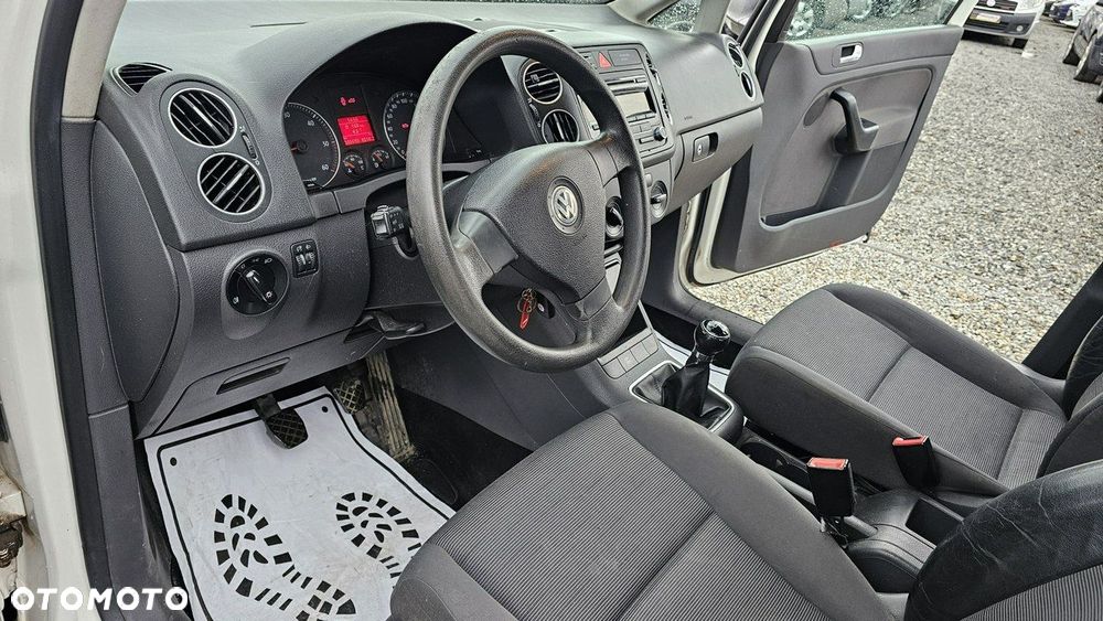Volkswagen Golf Plus - 11
