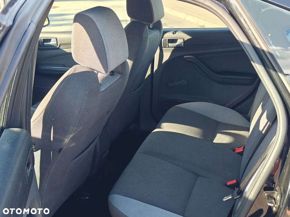 Ford Focus 2.5 ST - 13
