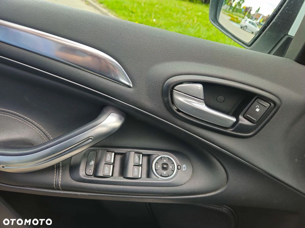 Ford S-Max 1.6 T Titanium - 19