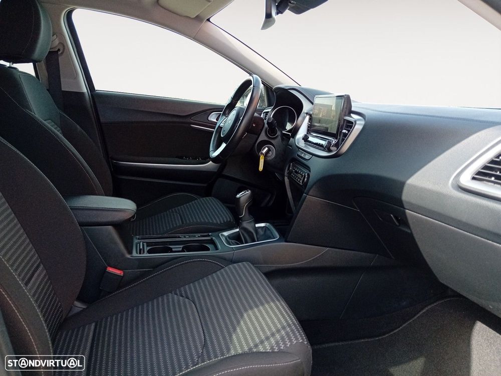 Kia XCeed 1.0 T-GDI Dynamic - 15