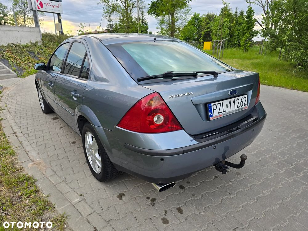 Ford Mondeo 1.8 Ambiente X - 2