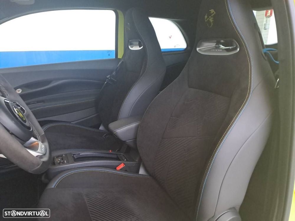 Abarth 500e - 9