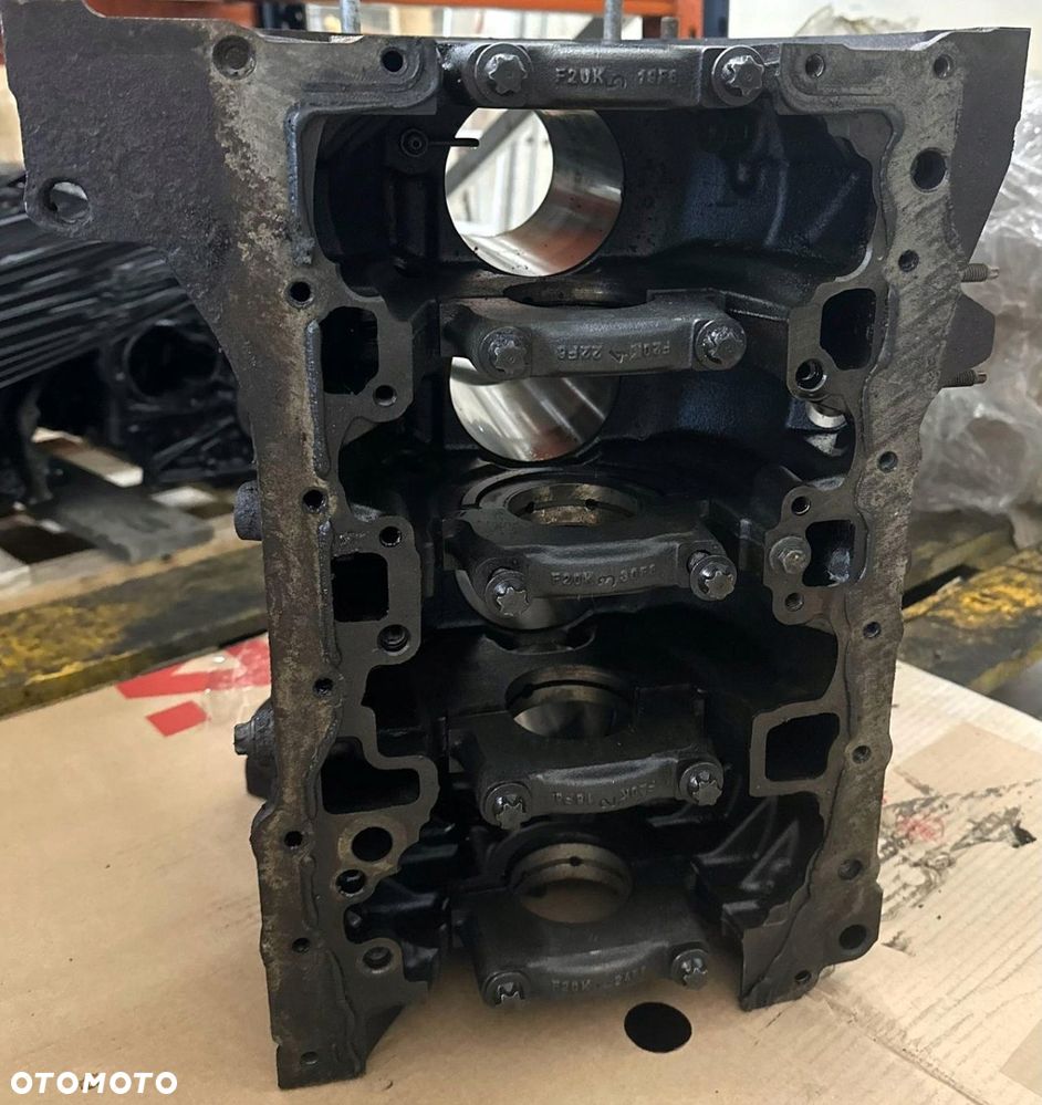 Blok silnika Renault 2.0 DCi M9R - 2