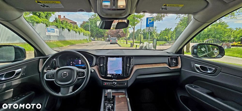 Volvo XC 60 B5 B AWD Geartronic Momentum Pro - 9