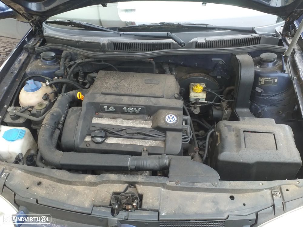 VW Golf 1.4i 25 Anos - 12