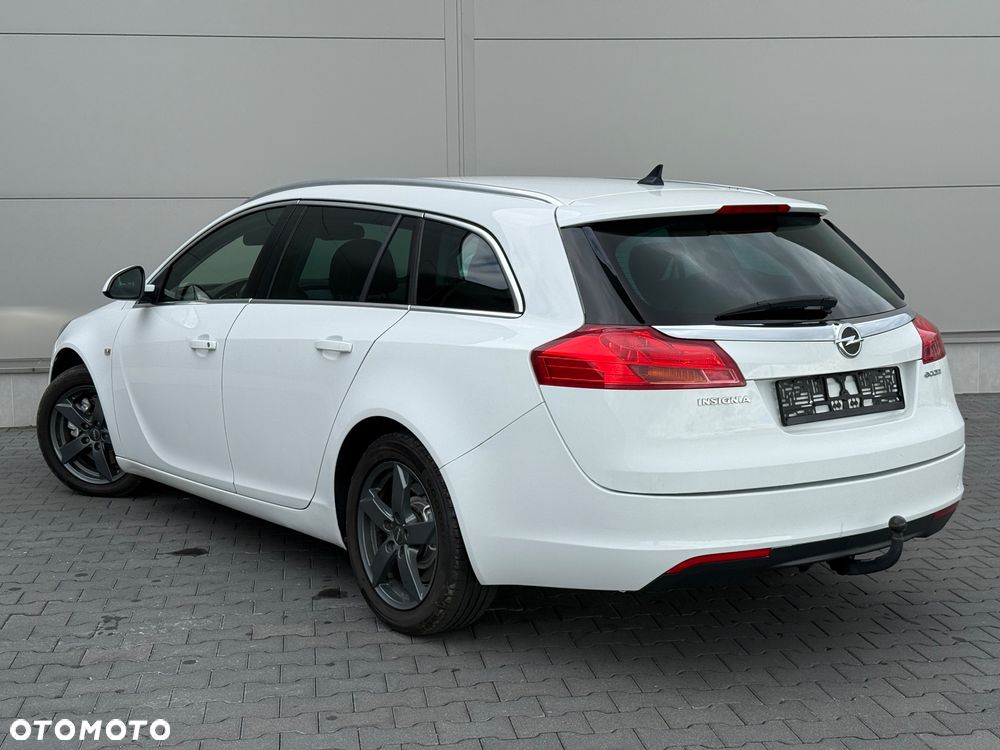 Opel Insignia 2.0 CDTI Sports Tourer Design Edition - 2