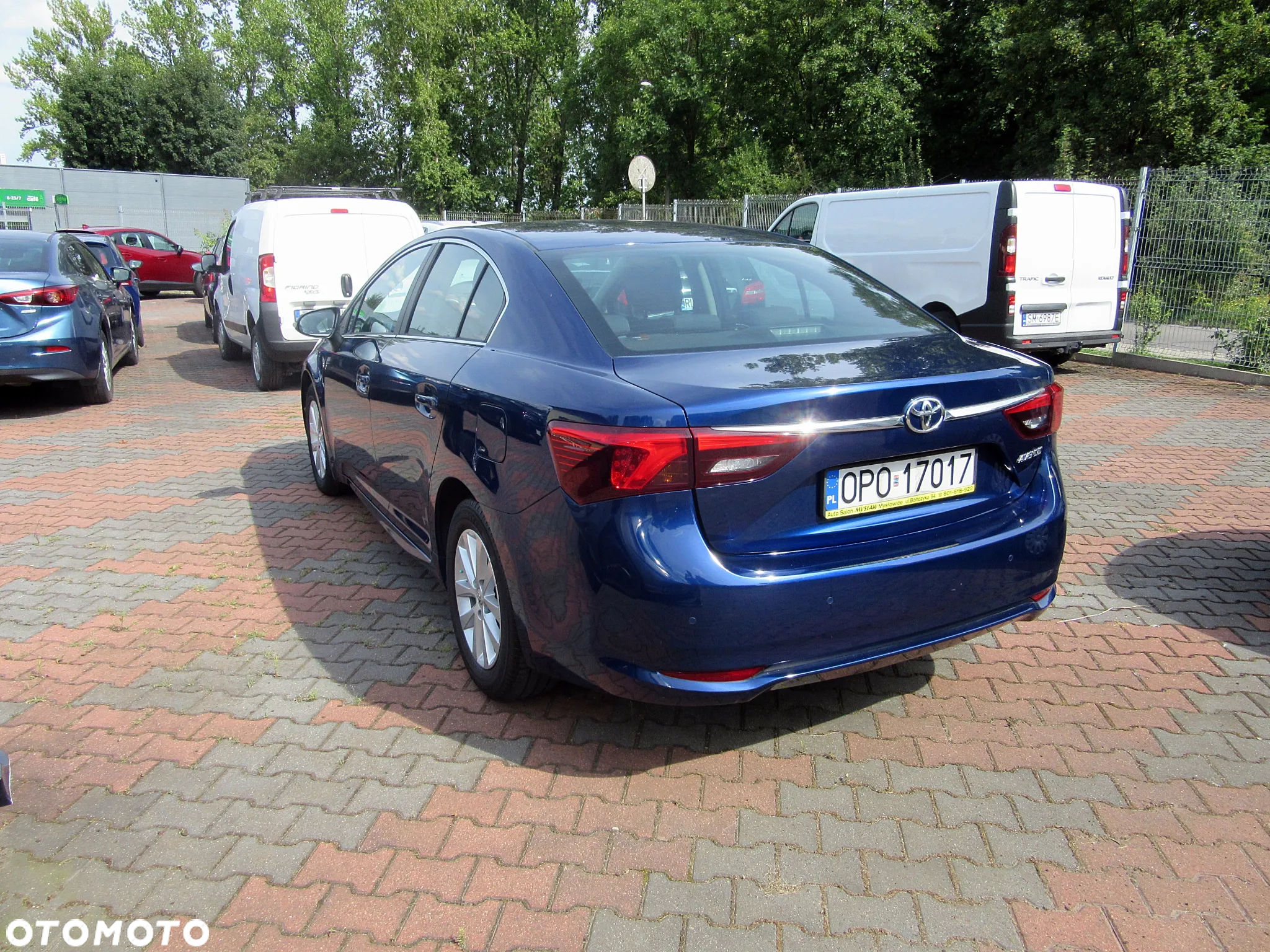 Toyota Avensis 1.6 Premium - 5