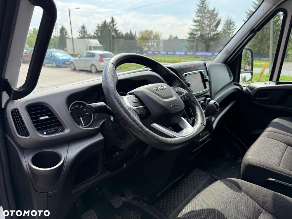 Iveco Daily 50C18, 3.0 180KM, Wysoki kontener, DMC 3,5t, Niski przebieg - 19