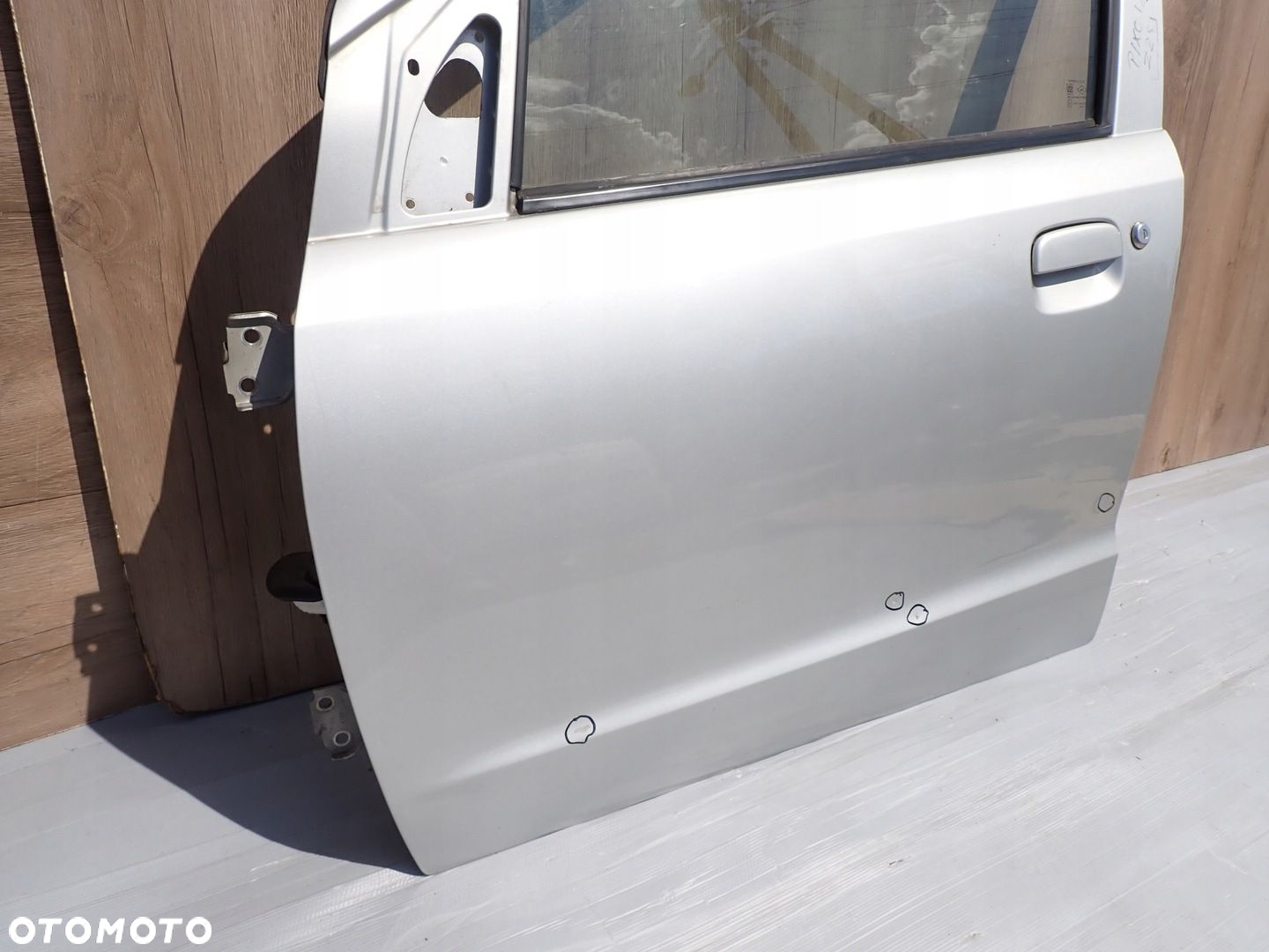 SUZUKI ALTO NISSAN PIXO 09- DRZWI PRZEDNIE LEWE Z2S - 4