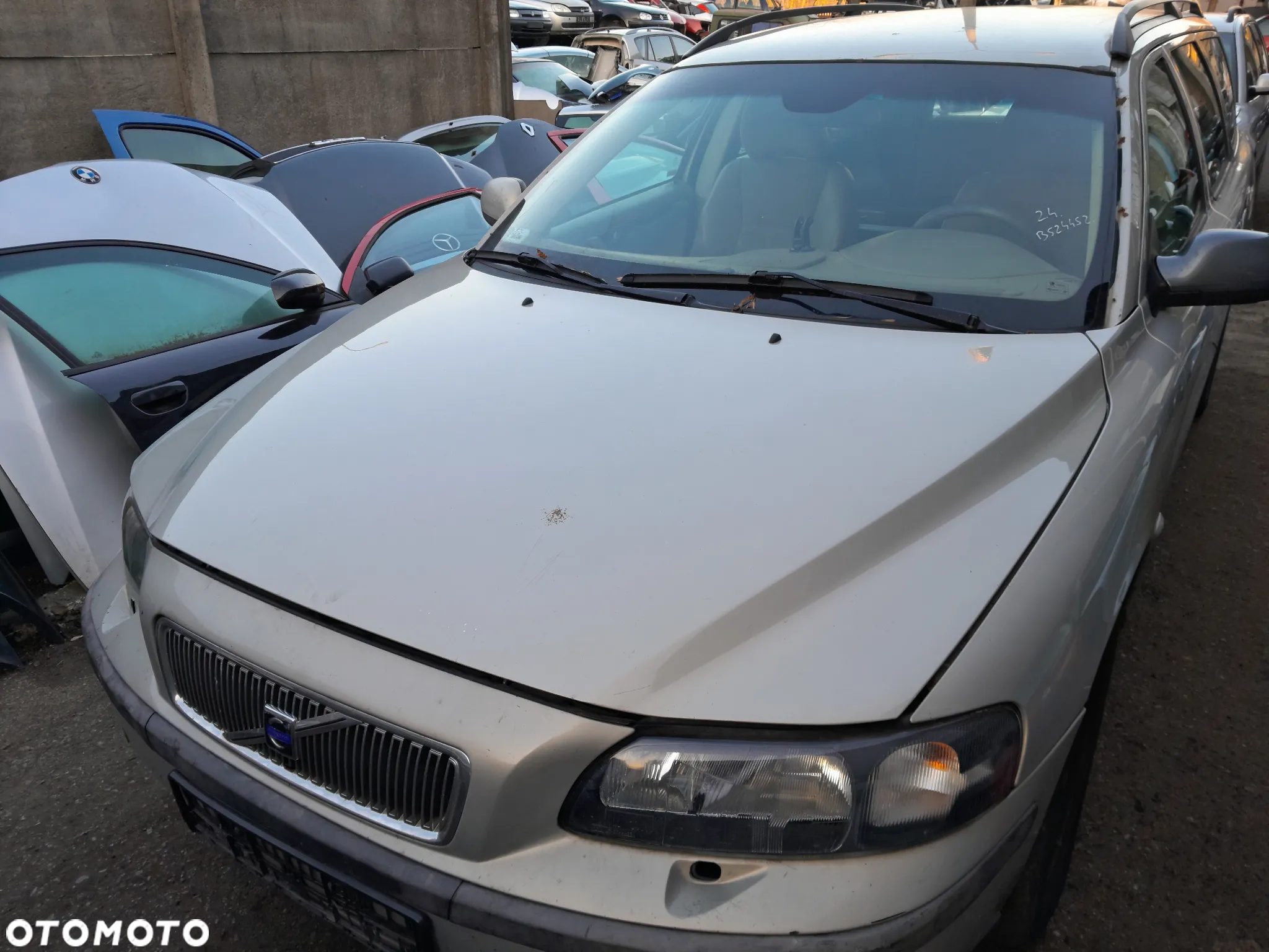 Maska pokrywa silnika VOLVO V70 II 99-05r. 443-46 - 3