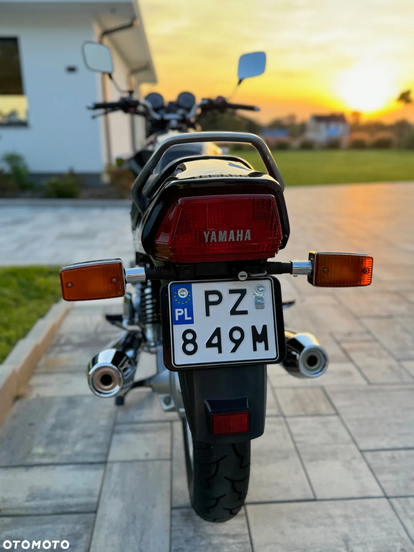Yamaha XJ - 6