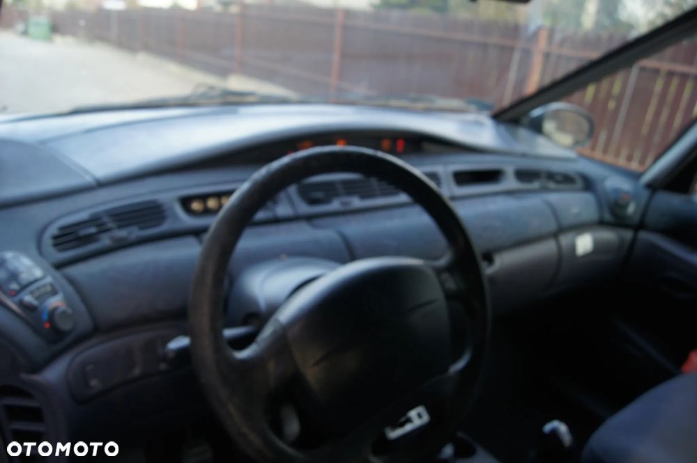 Renault Espace 2.2 TD RT - 14