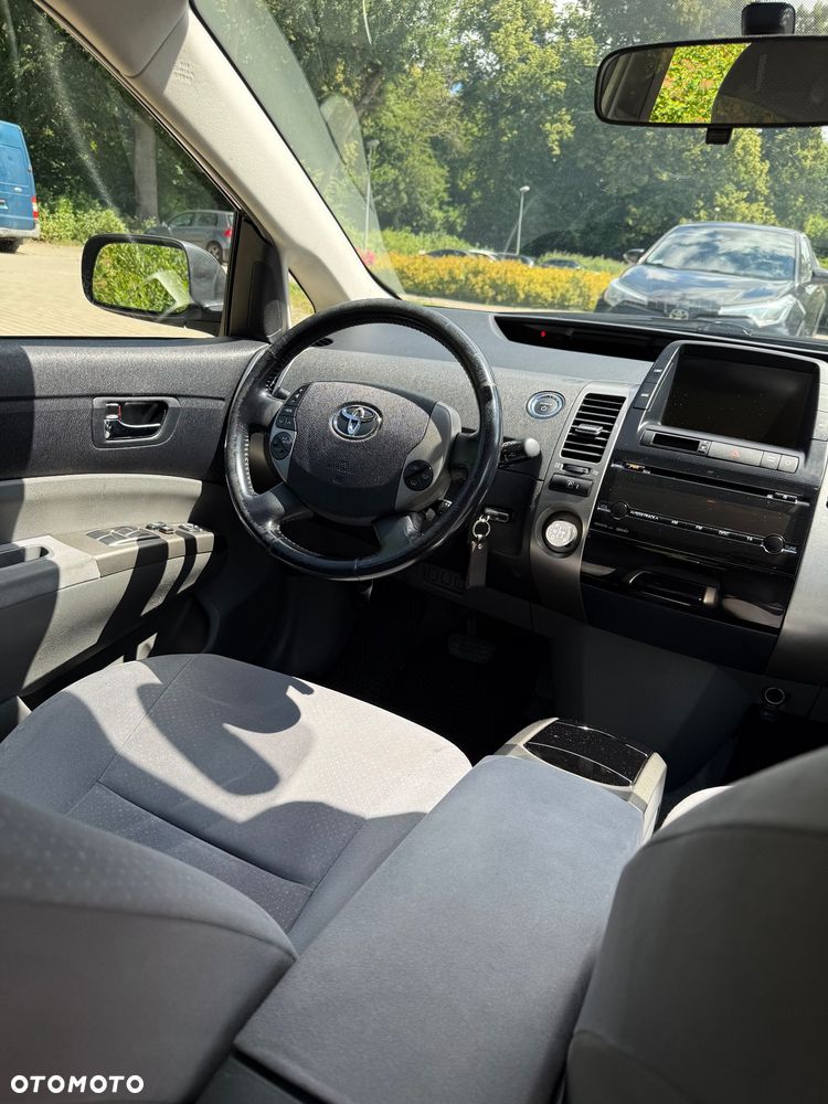 Toyota Prius 1.5 VVT-i Prestige - 10