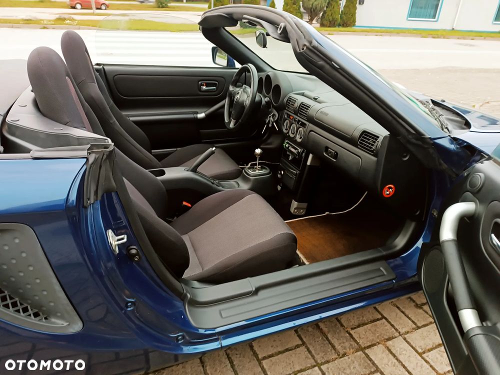 Toyota MR2 Roadster SMT - 24