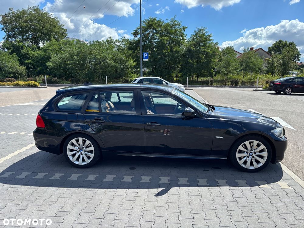 BMW Seria 3 320d Efficient Dynamics - 4
