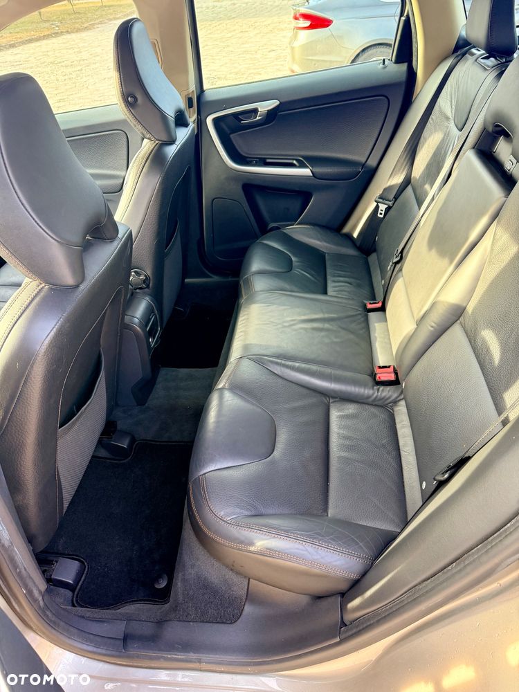 Volvo XC 60 D4 Edition Pro - 12