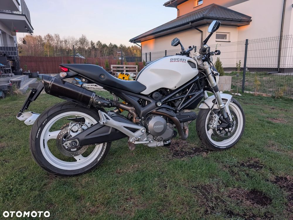 Ducati Monster - 22