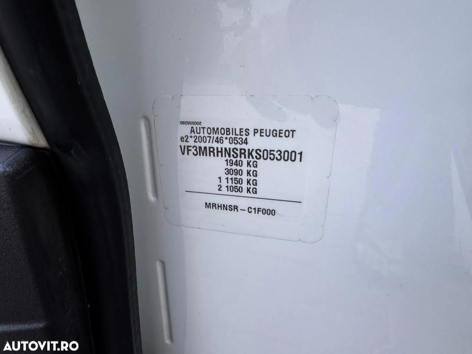 Peugeot 3008 1.2 PureTech Turbo S&S EAT8 Allure - 12
