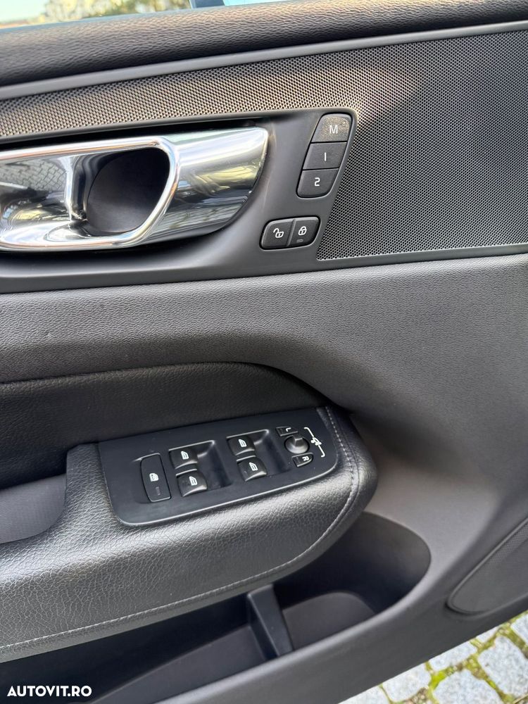 Volvo XC 60 D4 AWD Geartronic Inscription - 14