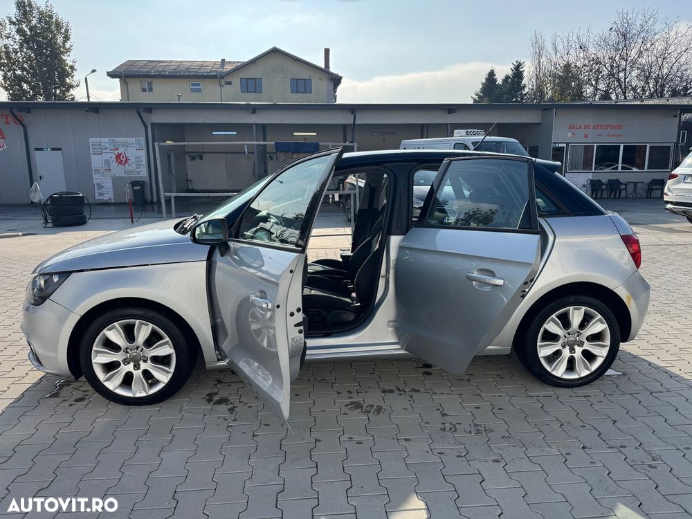 Audi A1 Sportback 1.6 TDI Stronic Ambition - 2