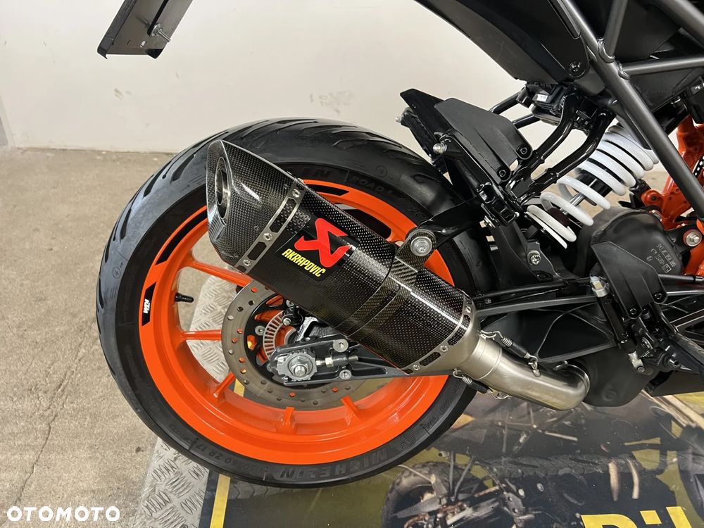 KTM Duke - 18