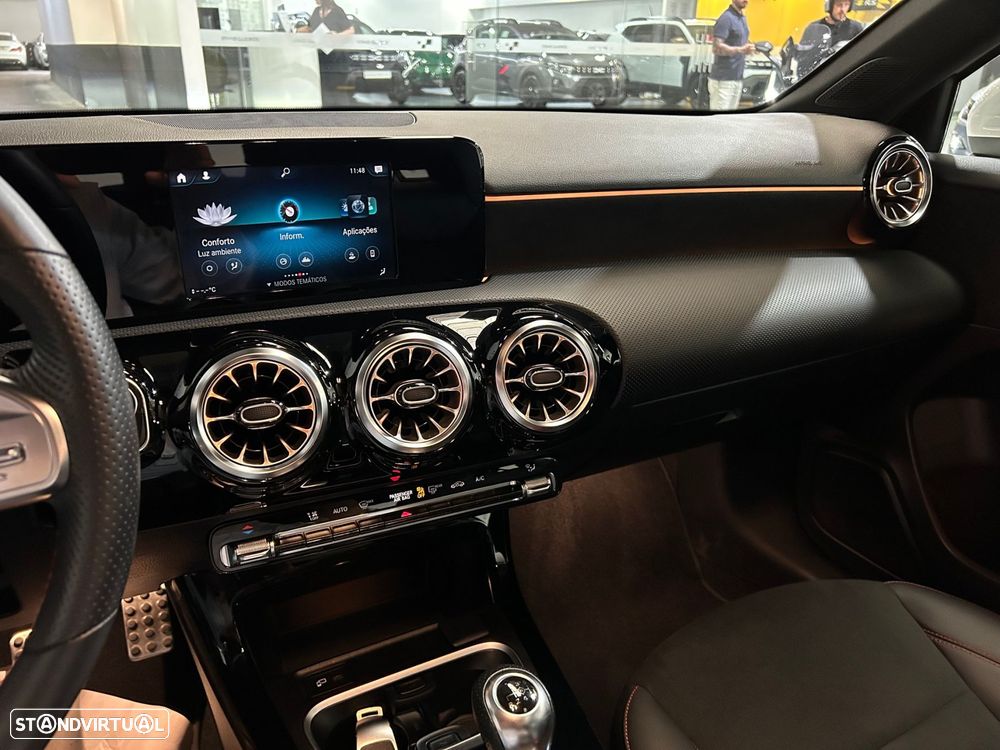 Mercedes-Benz A 160 AMG Line - 24
