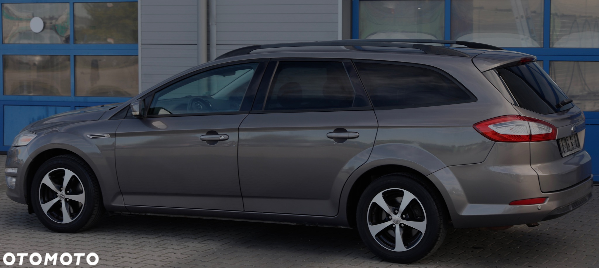 Ford Mondeo 1.6 T Ambiente - 13